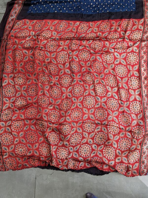 AJRAKH BANDHANI MODAL SILK SAREE (WITH BLOUSE) - Image 4