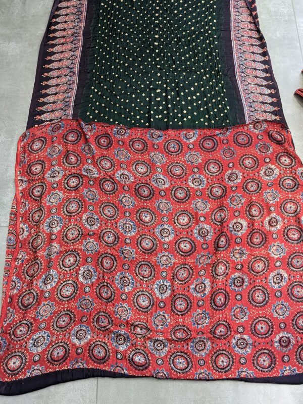 AJRAKH BANDHANI MODAL SILK SAREE (WITH BLOUSE) - Image 4