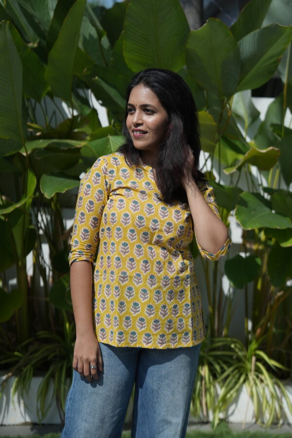 YELLOW SANGANERI SHORT TOP - Image 2