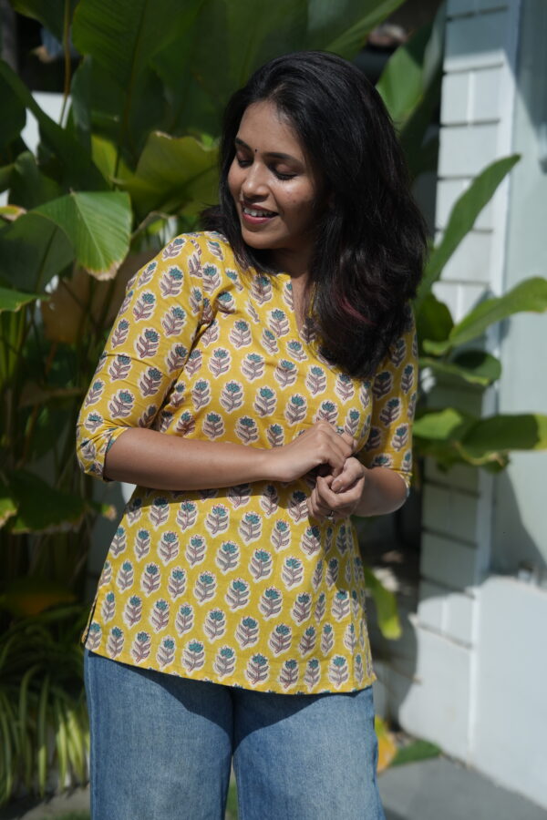 YELLOW SANGANERI SHORT TOP - Image 3