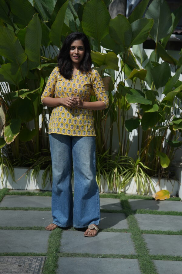 YELLOW SANGANERI SHORT TOP