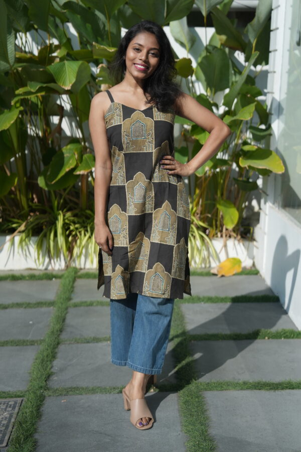 AJRAKH JWALI STRAP SHORT TOP