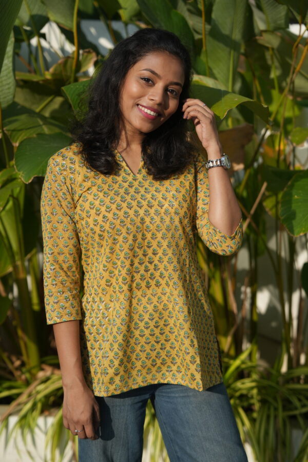 MUSTARD YELLOW SANGANERI SHORT TOP - Image 3