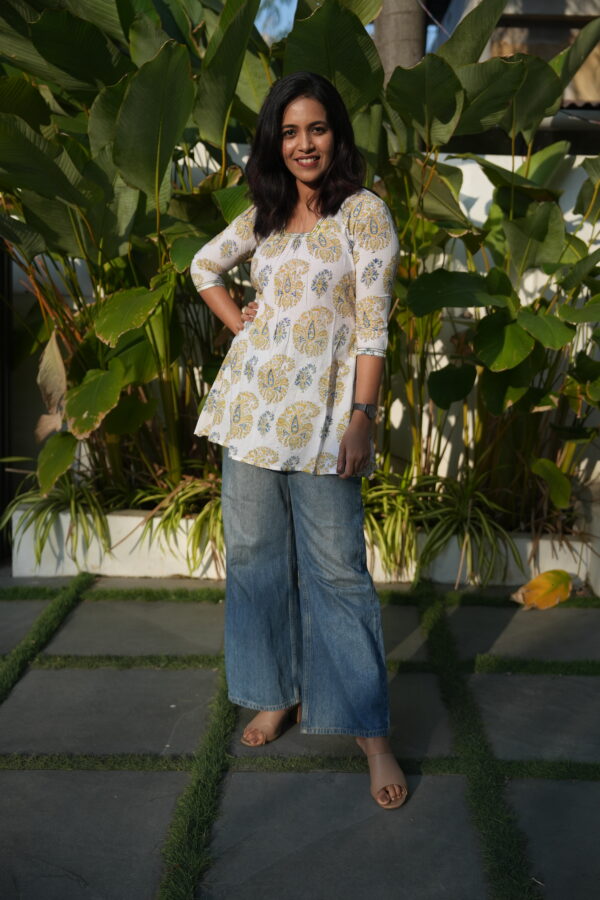 WHITE SANGANERI TIER SHORT TOP