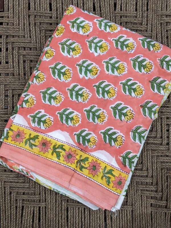 UNSTITCHED HANDBLOCKED MUL COTTON SUIT SET (WITH KOTA DORIYA DUPATTA)
