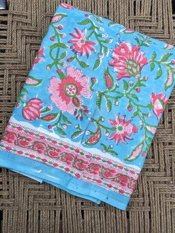 UNSTITCHED HANDBLOCKED MUL COTTON SUIT SET (WITH KOTA DORIYA DUPATTA)
