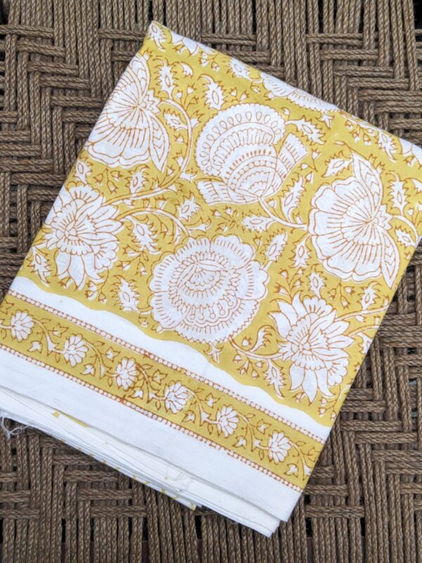 UNSTITCHED HANDBLOCKED MUL COTTON SUIT SET (WITH KOTA DORIYA DUPATTA)