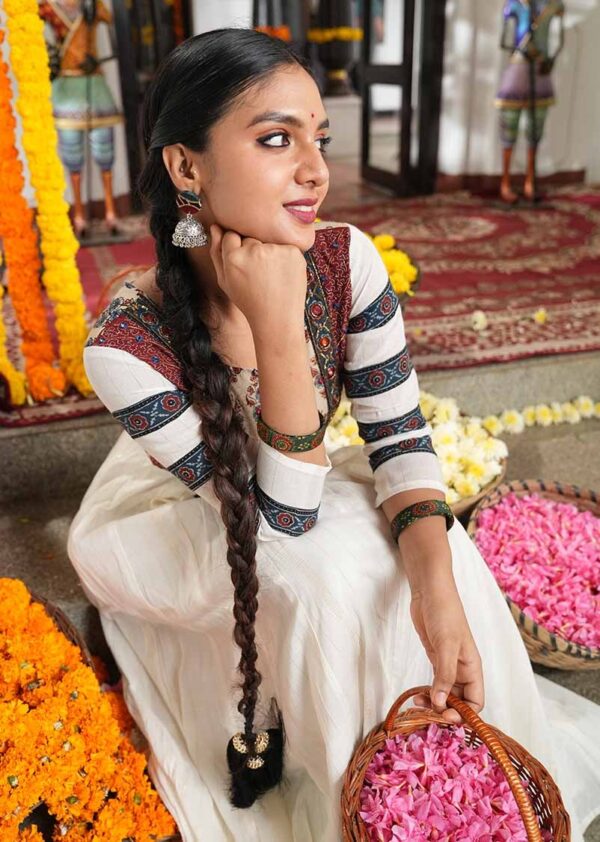 VARNAM YOKE ANARKALI