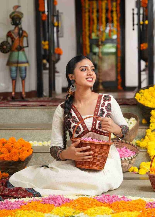 Aarohi Appliqué Anarkali