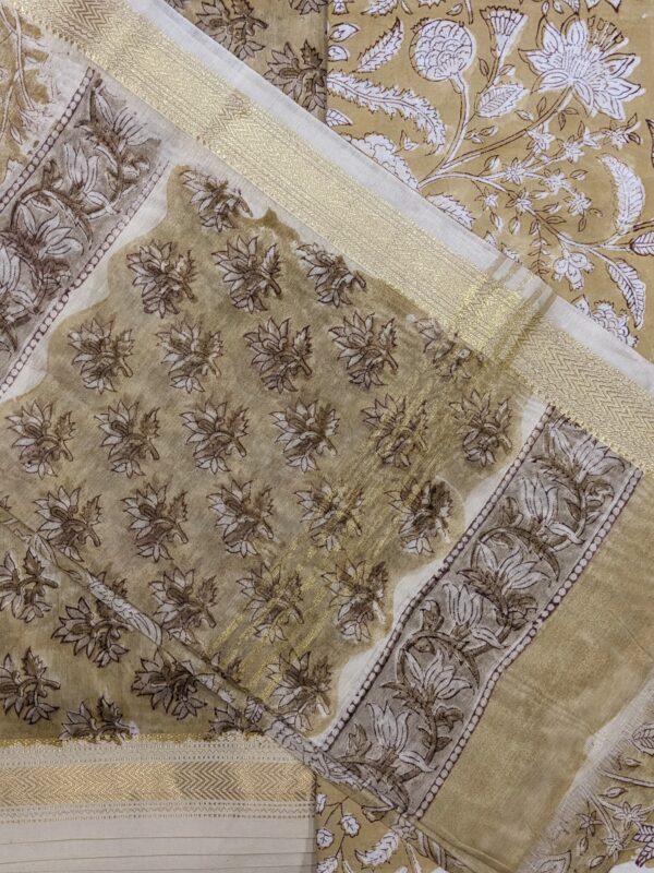 UNSTITCHED 3 PIECE MAHESWAERI SILK SUIT SET