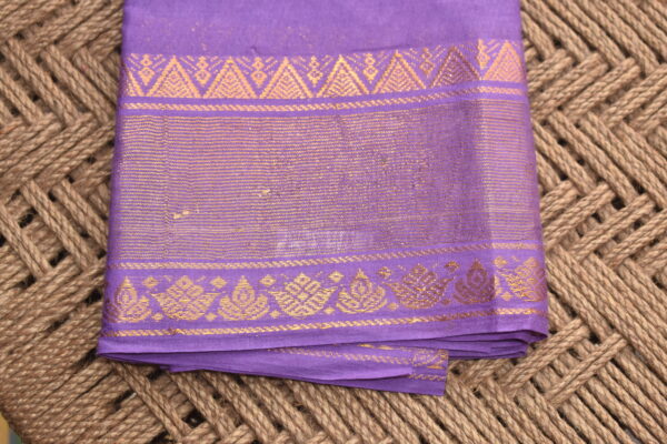 MADURAI SUNGUDI PLAIN KASAVU BORDER BLOUSE PIECE