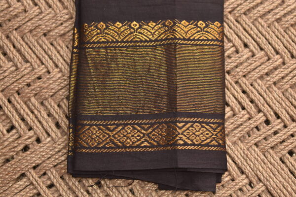 MADURAI SUNGUDI PLAIN KASAVU BORDER BLOUSE PIECE