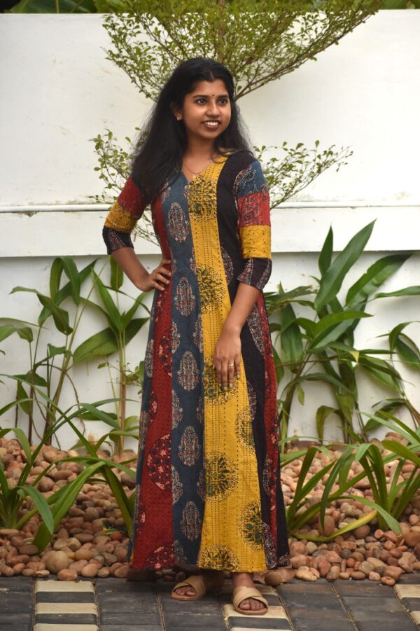 Hakoba Dress New Collection front