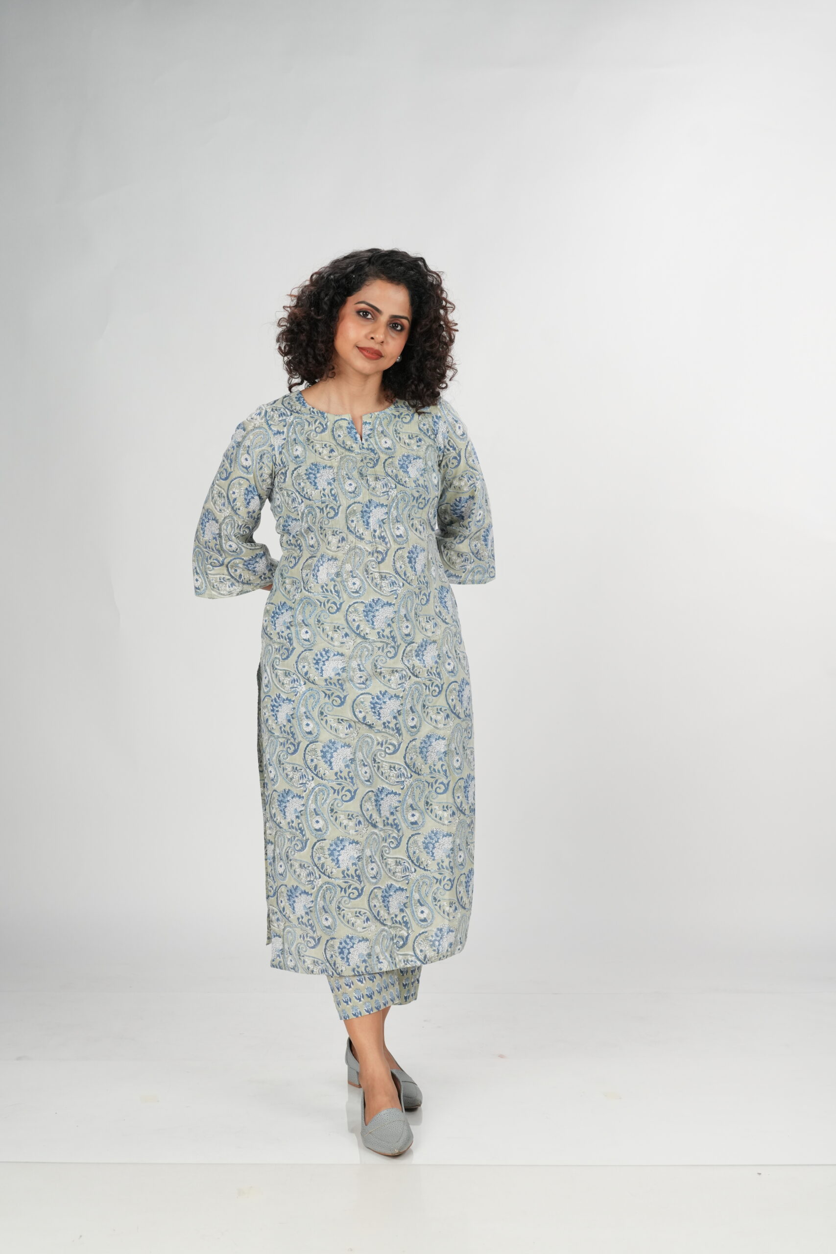 Anvi Sanganeri Pin tuck Co-Ord Set